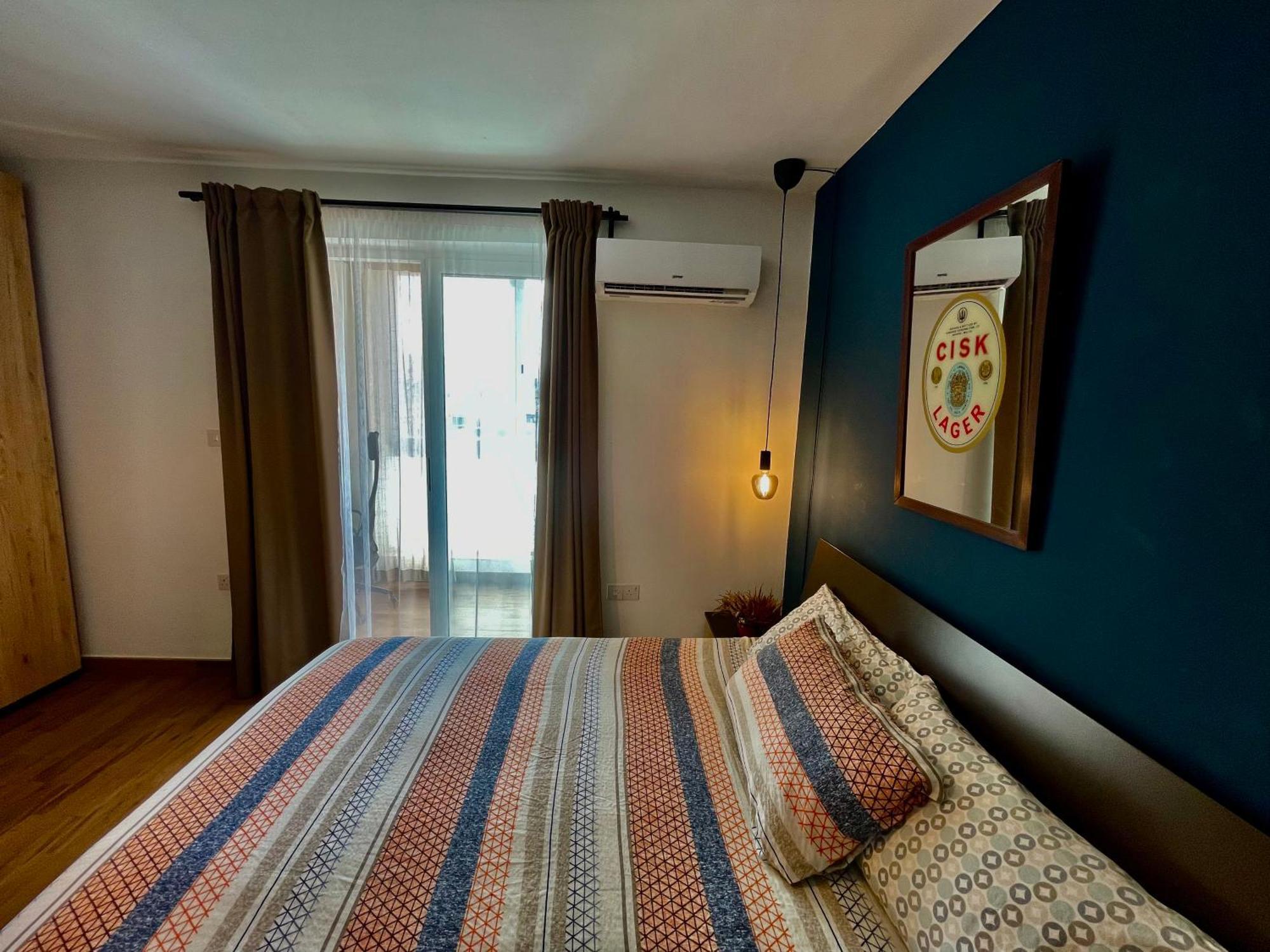 Airport Accommodation Bedroom With Your Own Private Bathroom Self Check In And Self Check Out Air-Condition Included Mqabba エクステリア 写真